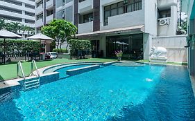 อโศก เรสซิเดนซ์ สุขุมวิท บาย ยูเอชจี